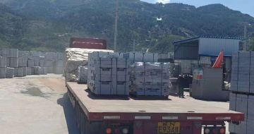 厦门 芝麻白仿形路沿石，直形路沿石