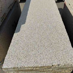 厦门 黄金麻花岗岩荔枝面毛板，半成品