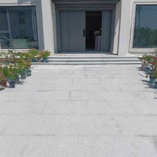 厦门 芝麻白花岗岩地铺石地面铺装