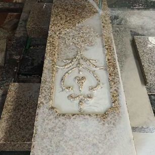 厦门 黄金麻花岗岩异形加工雕刻栏杆大柱