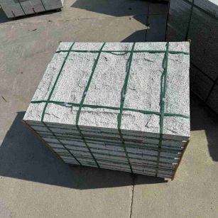 厦门 白麻花岗岩石材自然面蘑菇石成品