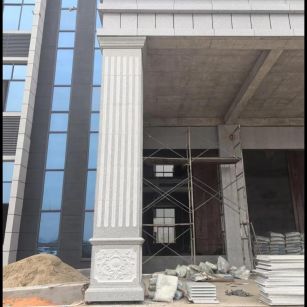 厦门 芝麻白光面花岗岩门楼大柱（罗马柱）配雕花底座