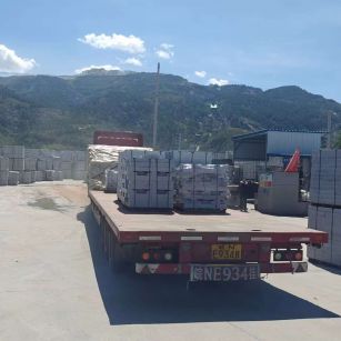 厦门 芝麻白仿形路沿石，直形路沿石