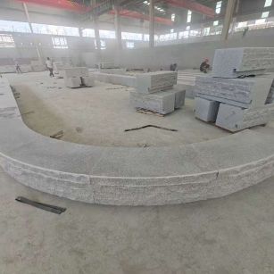 厦门 芝麻白异形坐凳，自然面光面弧形加工