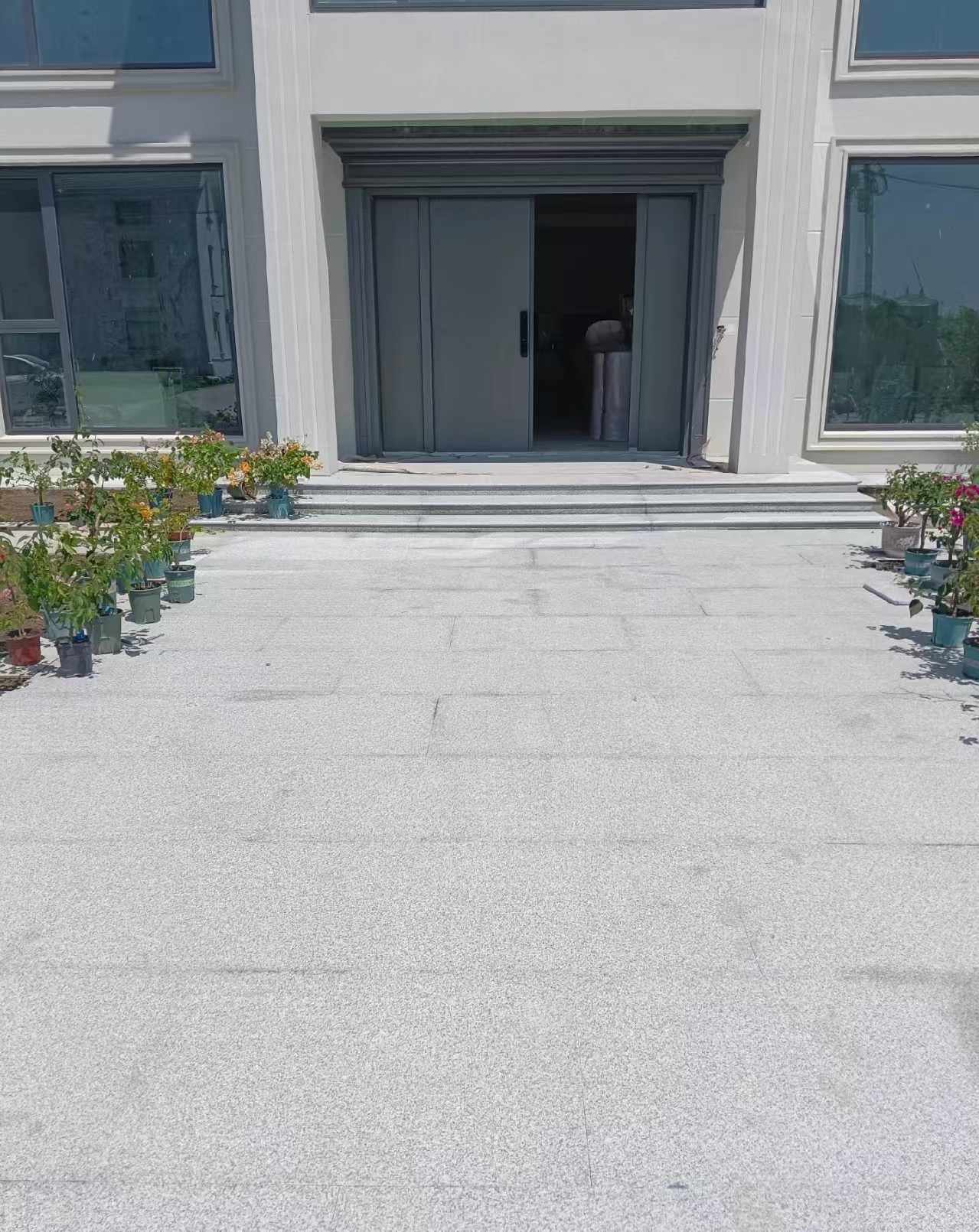 厦门 芝麻白花岗岩地铺石地面铺装