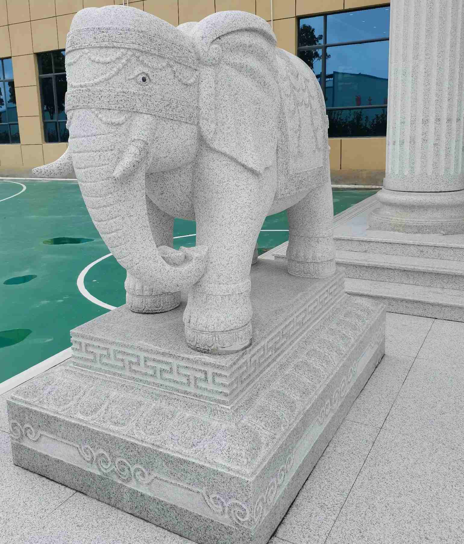 厦门 白麻花岗岩动物异形石雕-大象