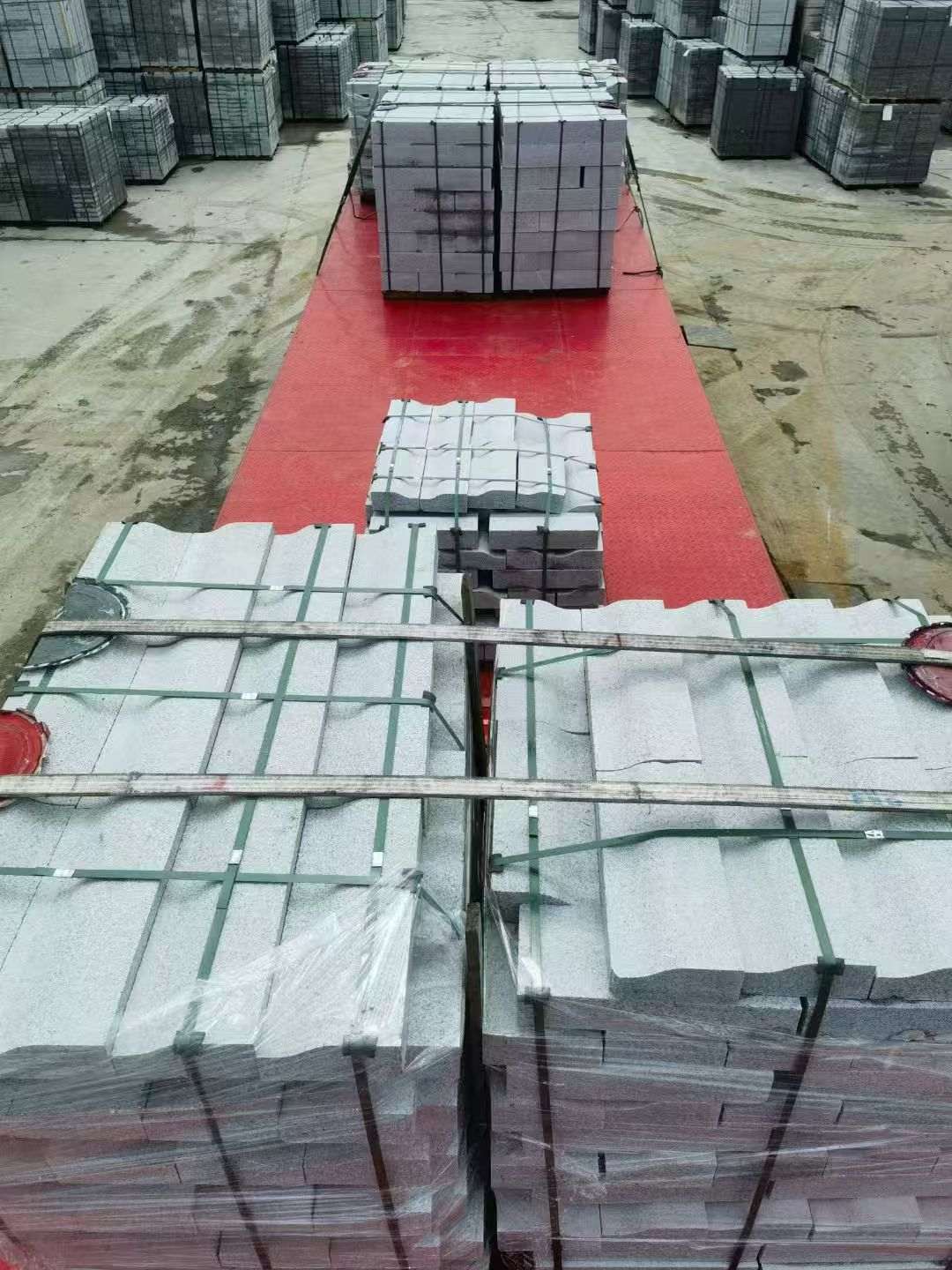 厦门 芝麻白仿形加直形路沿石出货日常