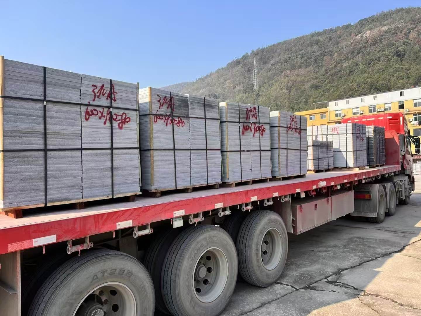 厦门 芝麻灰地铺石出货日常