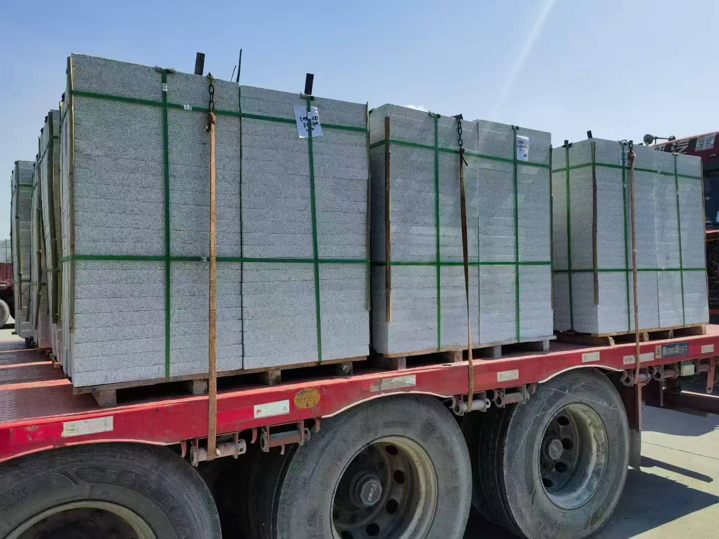 厦门芝麻白花岗岩出货日常地铺石