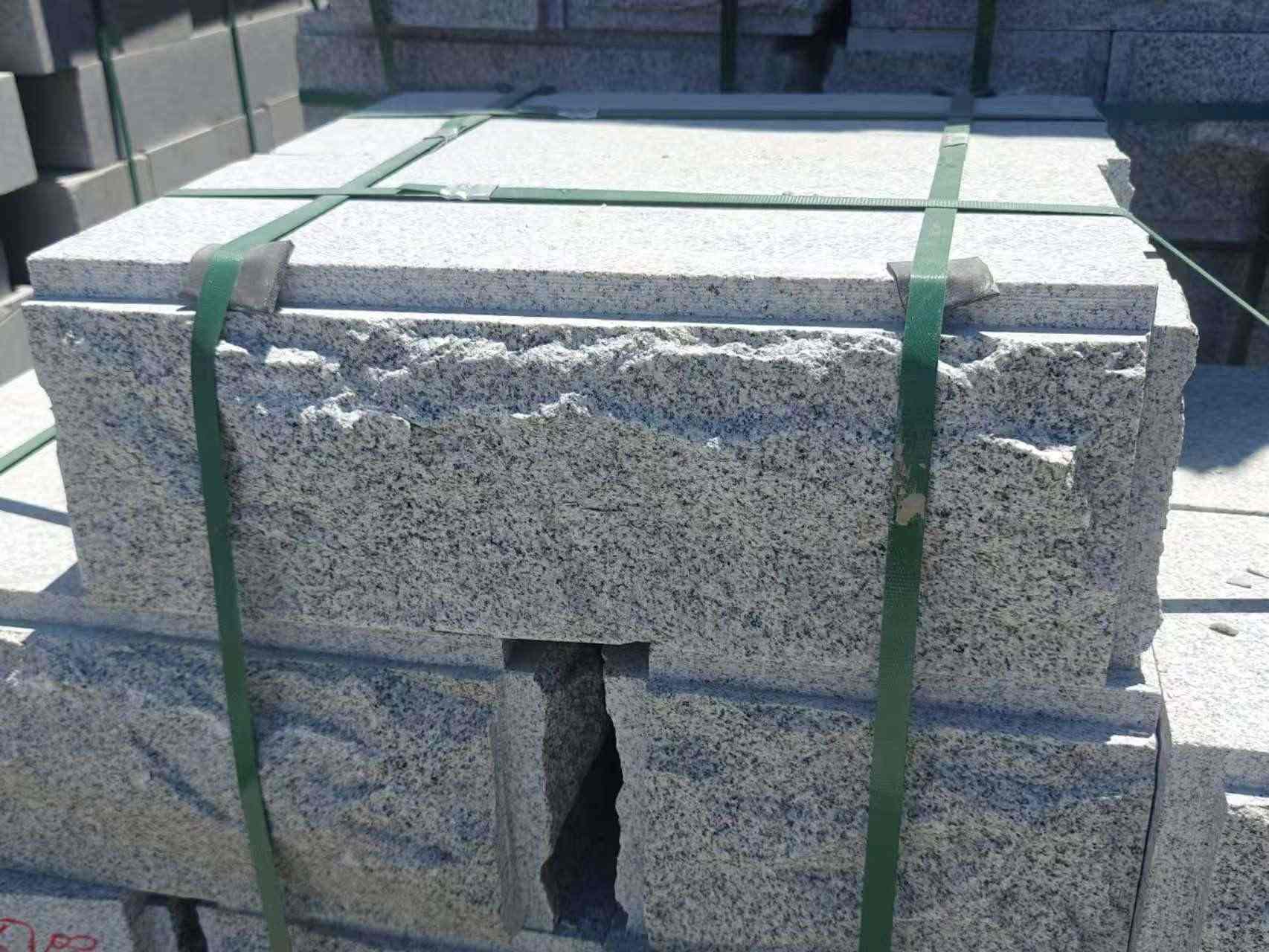 厦门 芝麻白花岗岩自然面成品