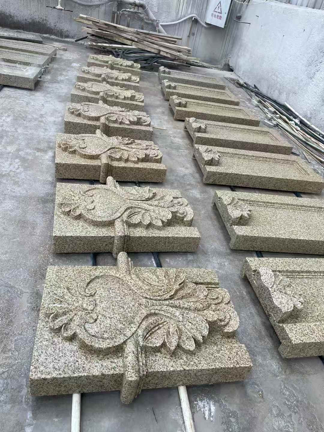 厦门 黄金麻花岗岩别墅外墙雕刻板