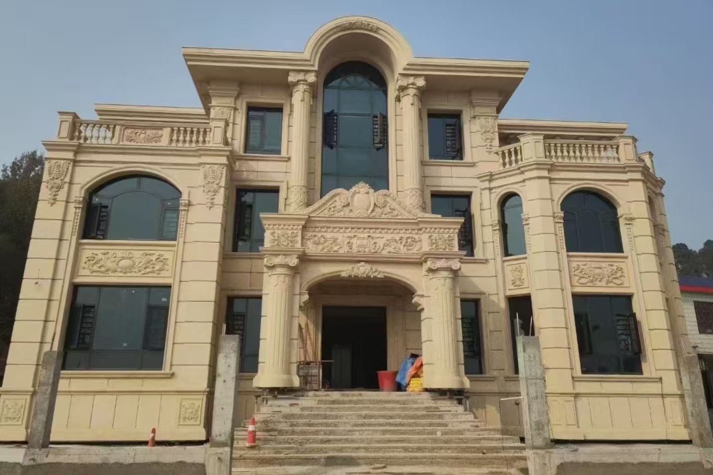 厦门 黄金麻花岗岩别墅外墙干挂