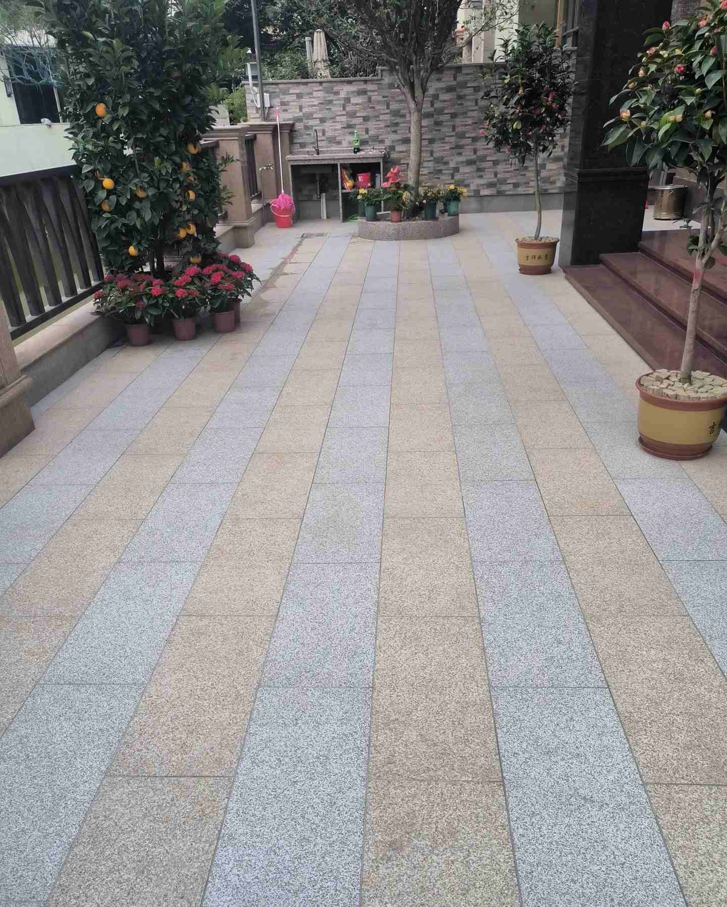 厦门 黄金麻白麻荔枝面庭院铺装展示